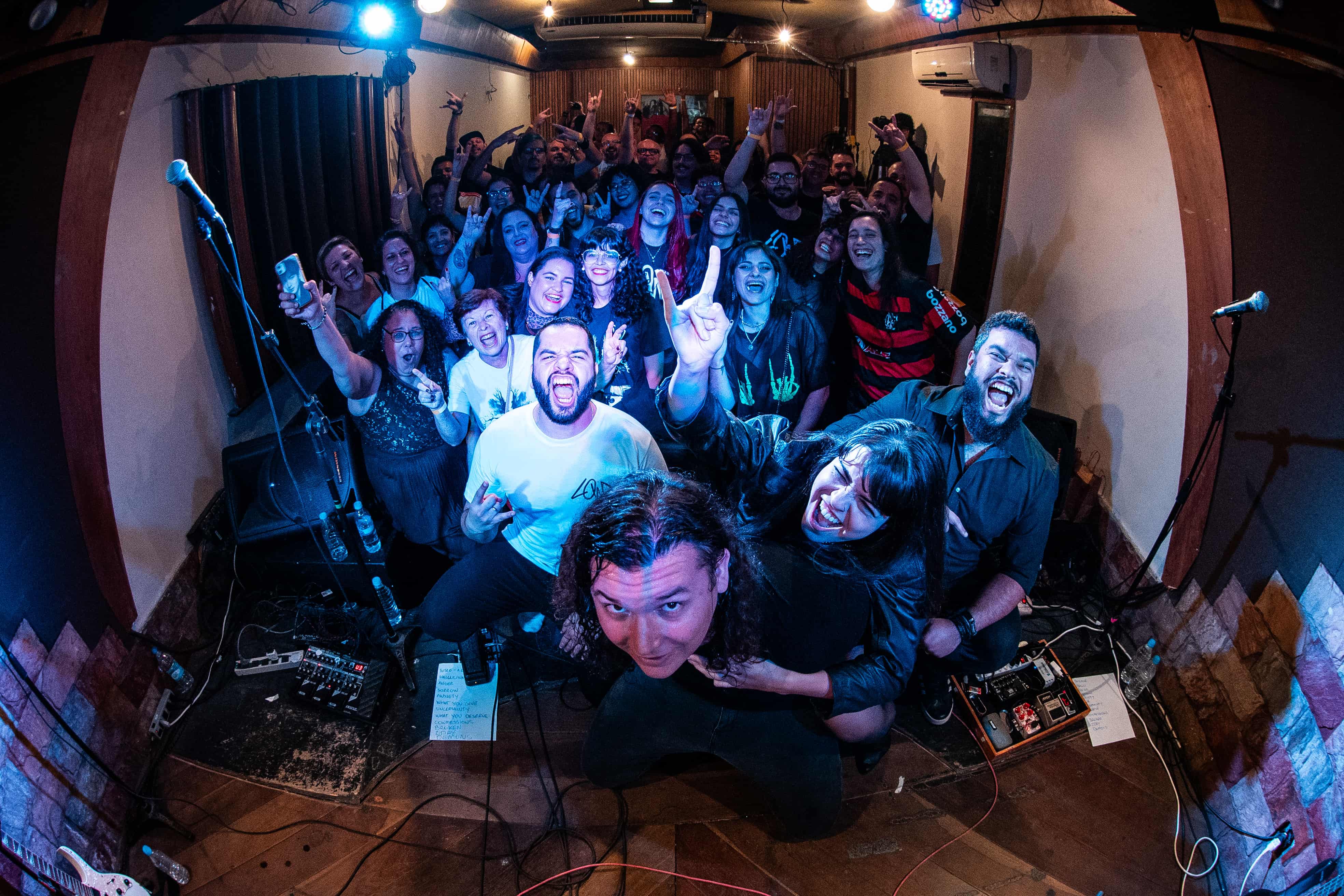 LOWD banda estúdio gravação metal alternativo